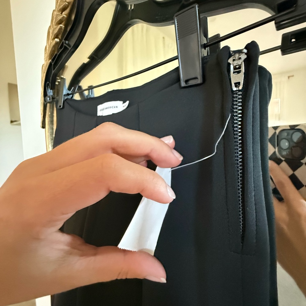 Good American Good Waist Flare Scuba Pants - Picture 9 of 10